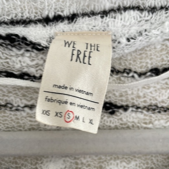 Free People Sweater - Picture 3 of 3